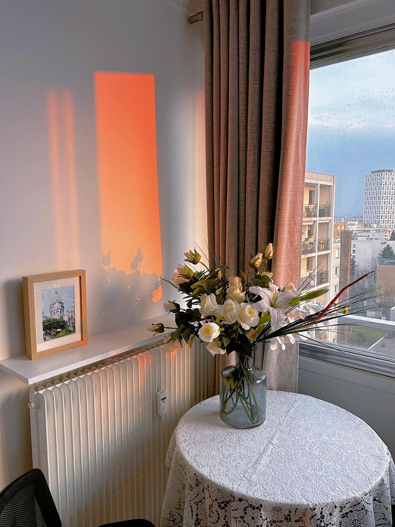 Large Charming In * Paris