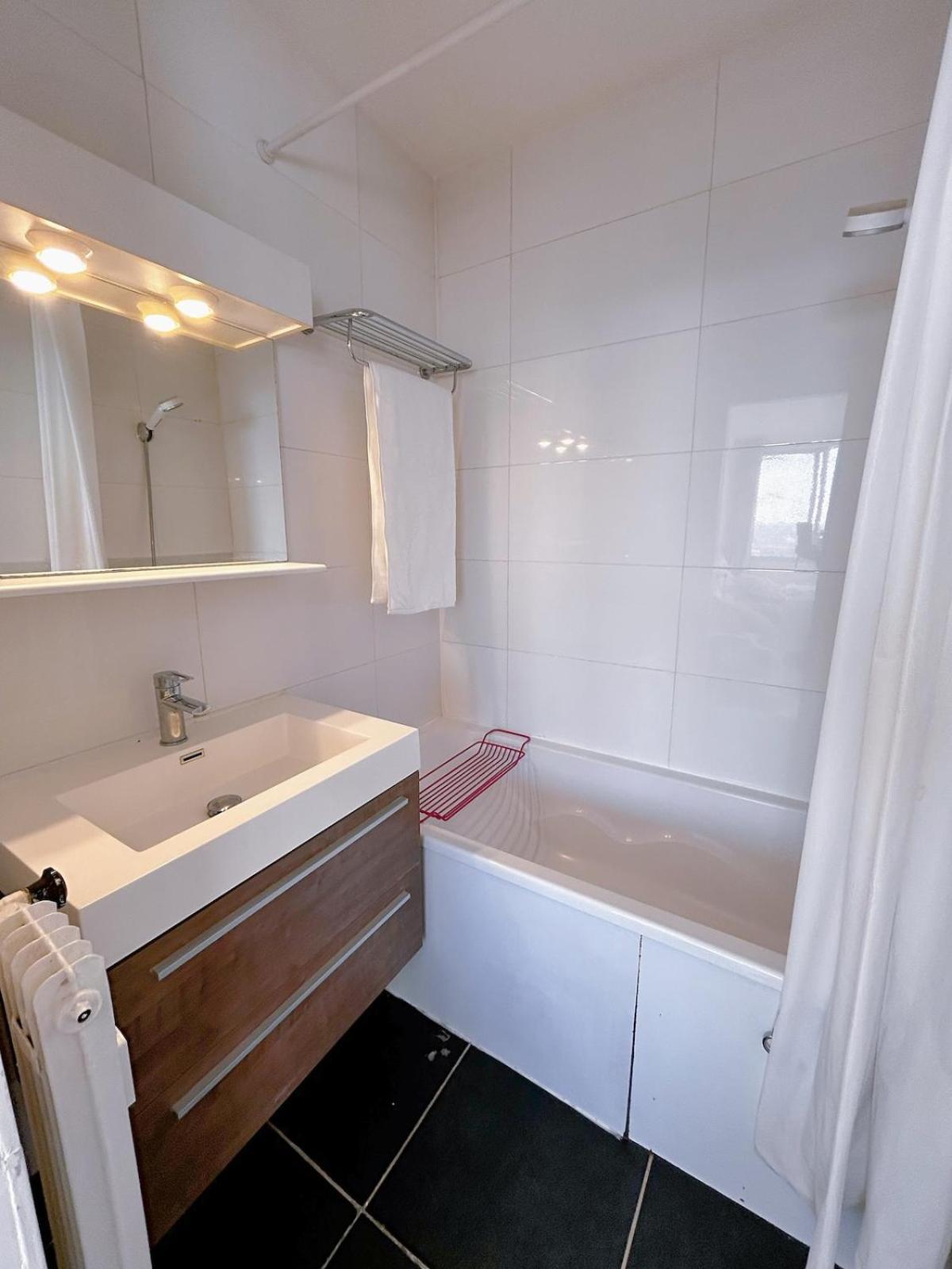 Apartment Large Charming In *